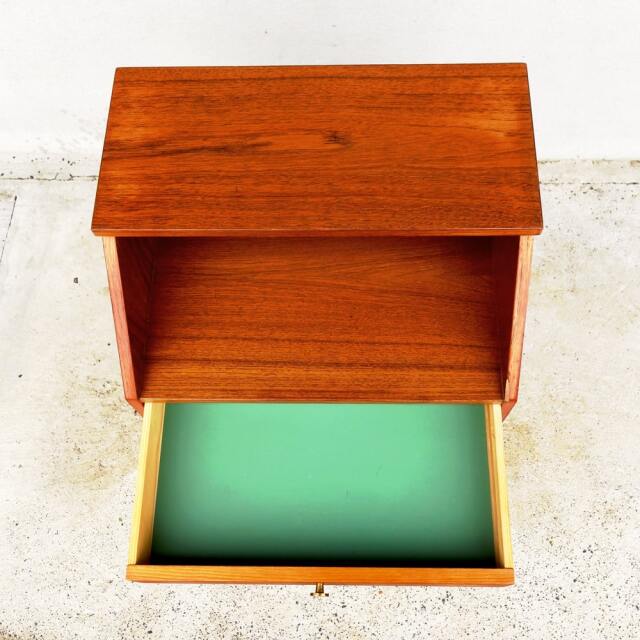 北欧サイドテーブル　ひきだし内