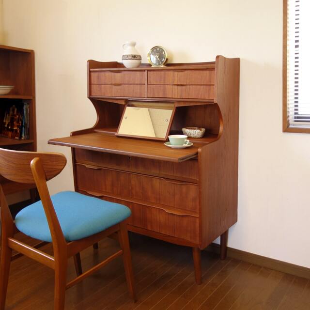 ライティングビューロー　鏡・テーブル板付き