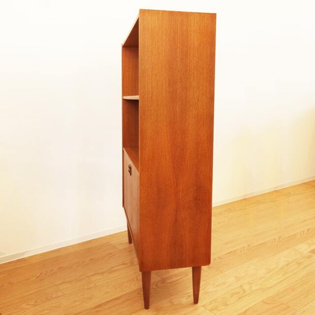 シェルフキャビネット右側面