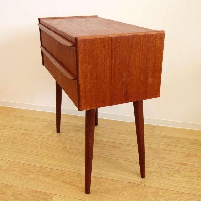 北欧チェスト右側面