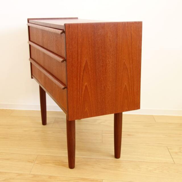 北欧チェスト右側面