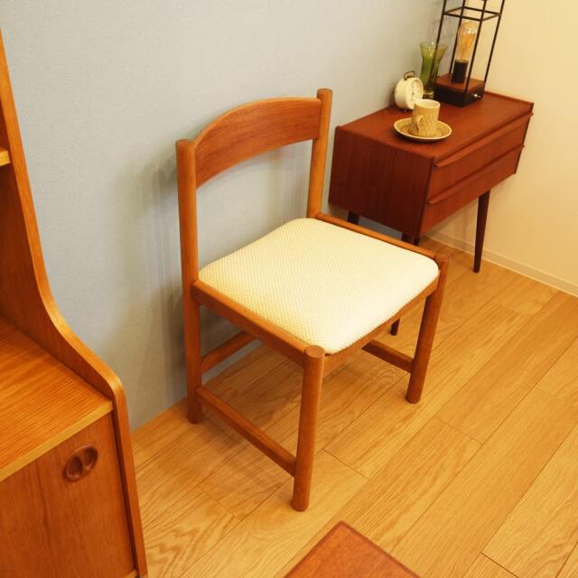 北欧ヴィンテージ椅子　アイボリー