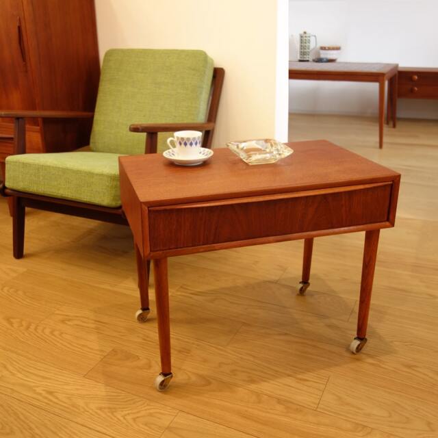 北欧ソーイングワゴンテーブル