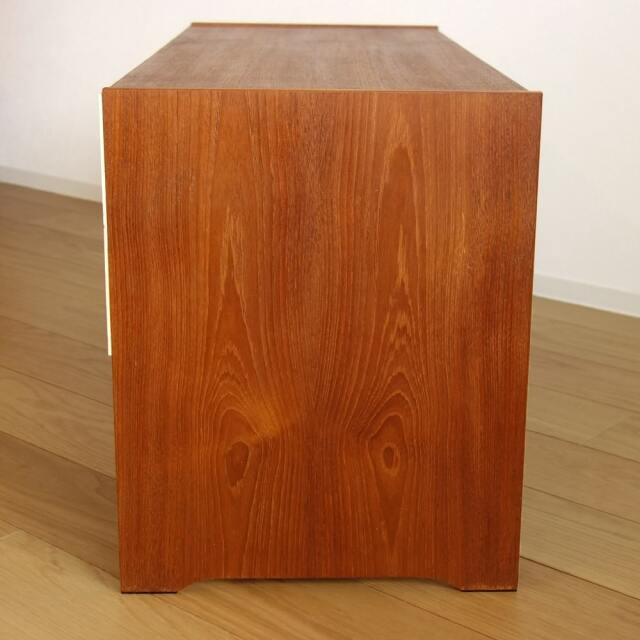 北欧サイドボード　左側面