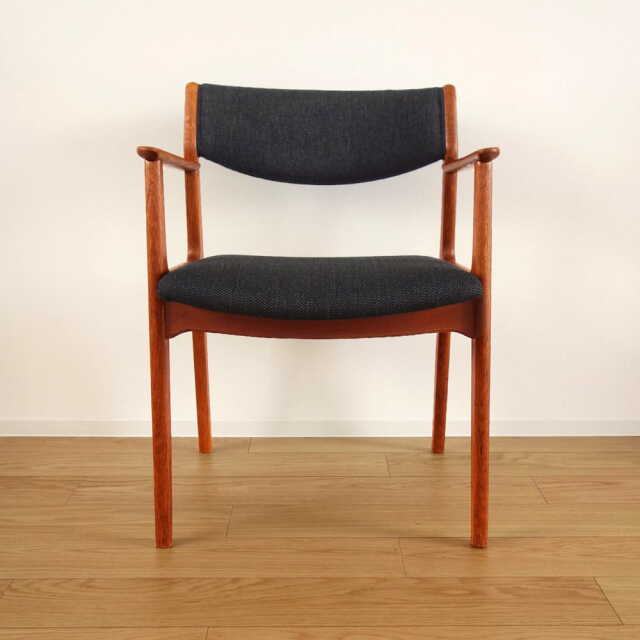 北欧ビンテージ椅子　アームチェア