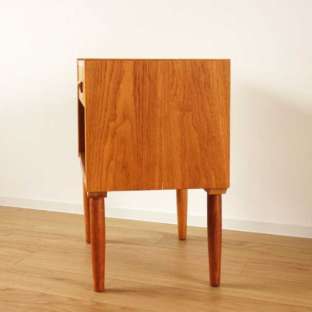 北欧ミニチェスト右側面