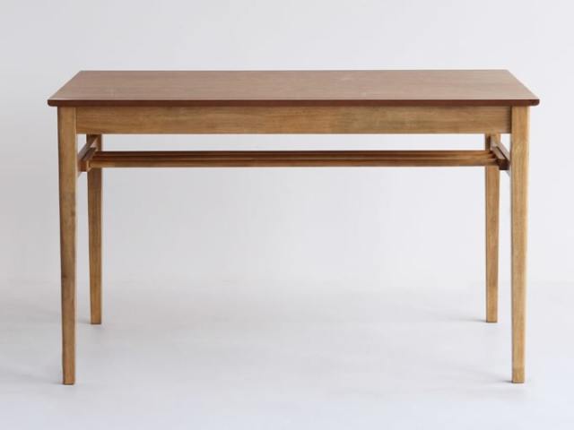 小さいダイニングテーブル　ナチュラル