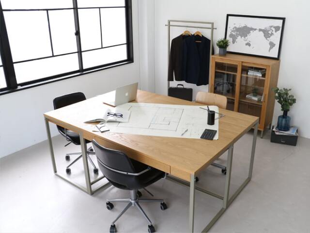 格好いいワークデスクのレイアウト