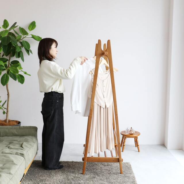 おしゃれな部屋にもなじむハンガーラック