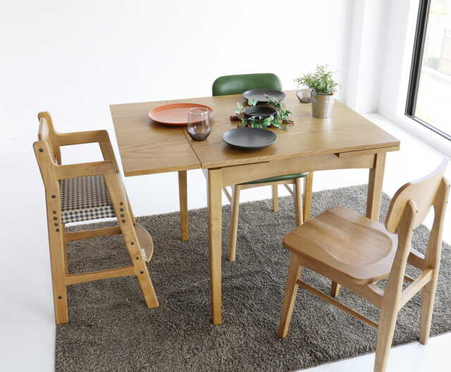 片側のテーブルだけ引き出して使える