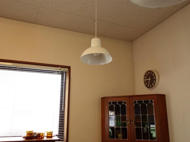 北欧ペンダントライト　白い天井照明