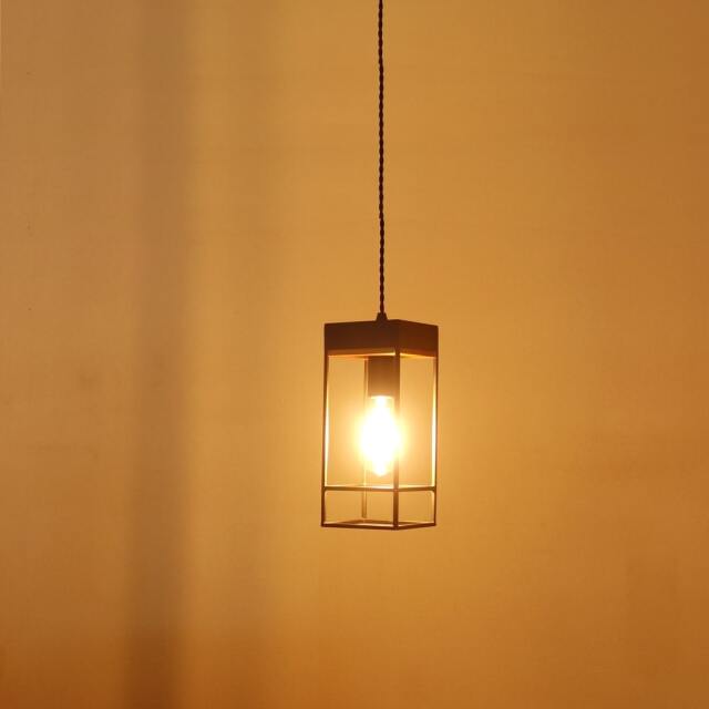 LED電球付きアイアン製ペンダントライト
