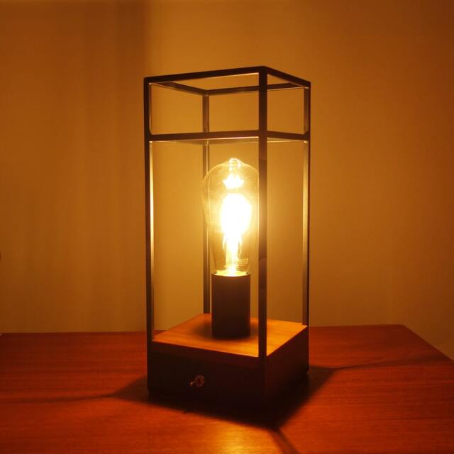 黒アイアンテーブルライト インダストリアル系