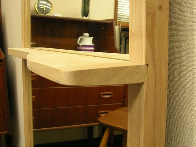 小物置き　ウォールミラー　姿見