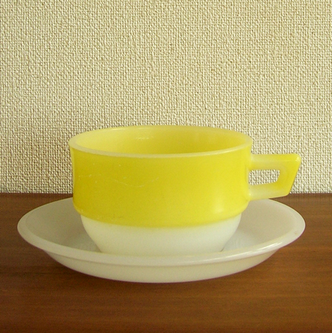 アルコパル製スープカップ＆ソーサー