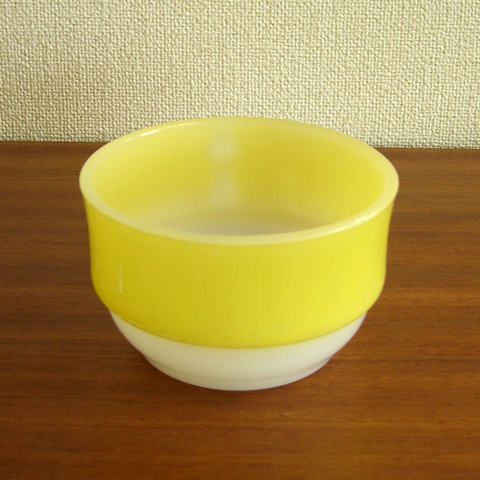 ヴィンテージ　ガラスカップ＆ソーサー