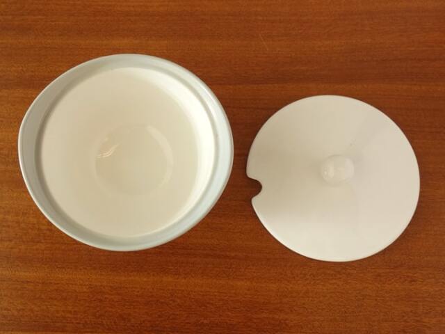 ビンテージ陶器シュガーポット　内側