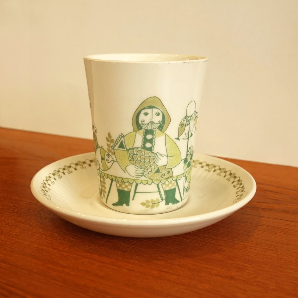 フィッギオのカップ＆ソーサー　マーケット