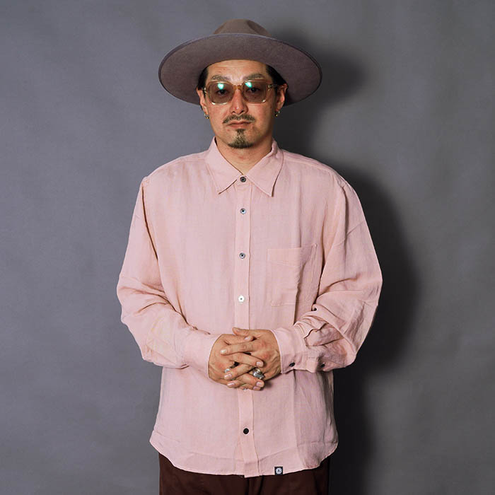 AMERICAN WANNABE/アメリカンワナビー「REGULAR COLLAR SHIRT /  PINK」レギュラーカラーL/Sシャツ