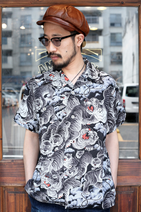 BLACK SIGN/ブラックサイン 「1950s S/S Hundred Tiger Shirt」  スポーツシャツ