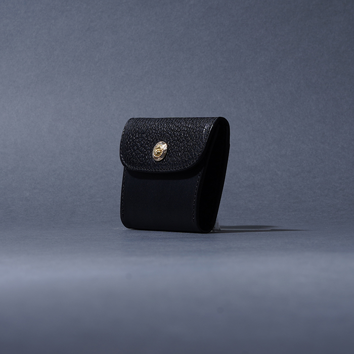 MOTO / モト「C2 HIGUMA×BELGIUM TAN LEATHER COIN CASE / BLACK」ヒグマ×ベルギーヌメレザー コインケース
