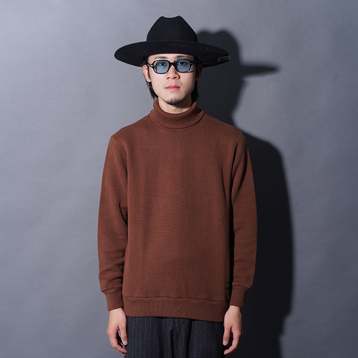TR25AW-207 /「Naval High Neck L/S Tee / BROWN」コットンニット