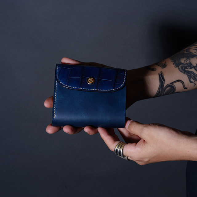 MOTO / モト「W5 CROCODILE×CORDOVAN SHORT WALLET / NAVY