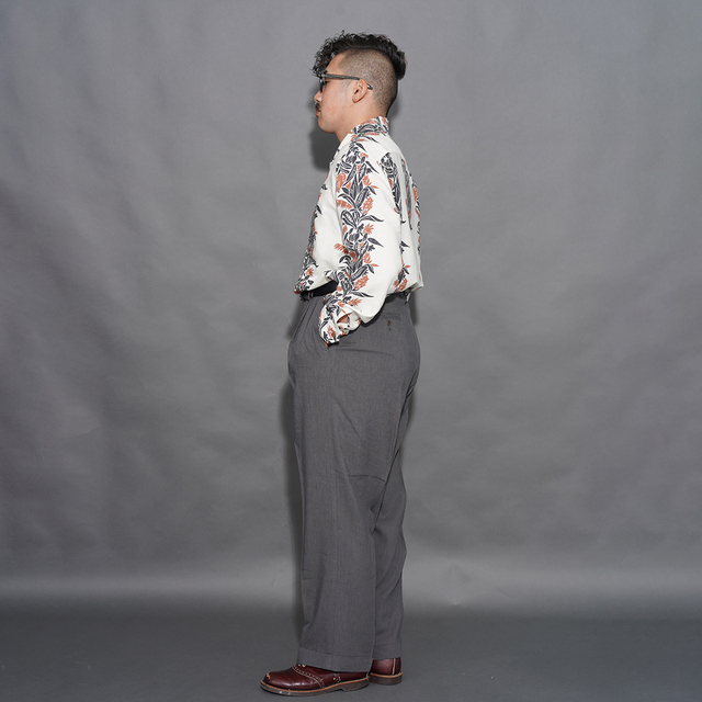 BYGH6119 /「GLADDEN - TWO TUCK TROUSER / CHARCOAL