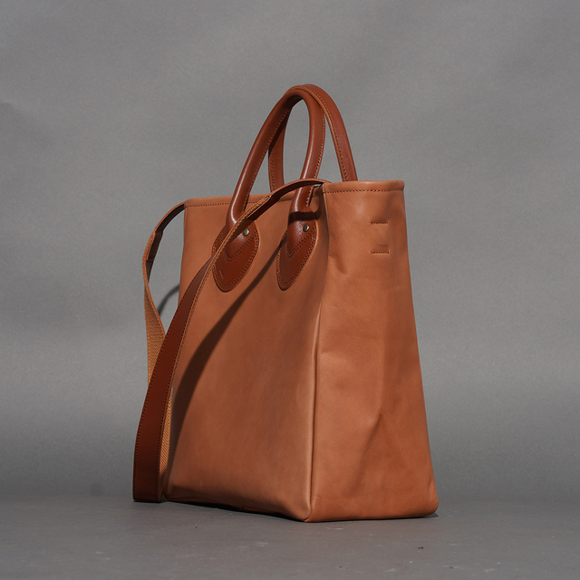 MOTO / モト「OILDE COW 2WAY BAG SMALL / BROWN」オイルドカウレザー