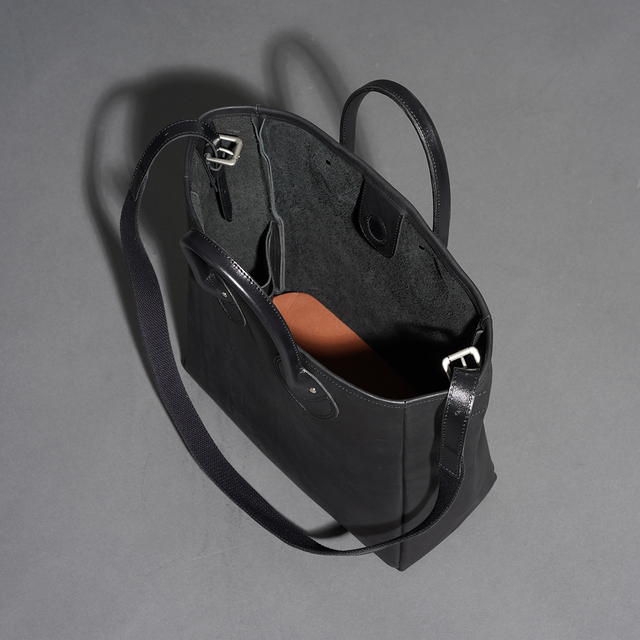 MOTO / モト「OILDE COW 2WAY BAG SMALL/ BLACK」オイルドカウレザー