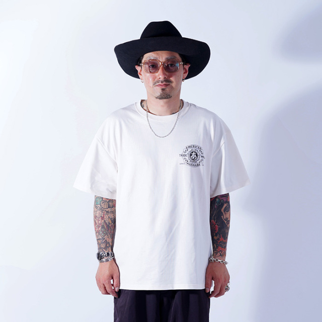 AWTO-250101 /「TRADE MARK S/S TEE / IVORY」プリントS/S Tシャツ