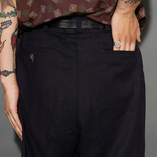 TR26SS-603 /「Havana 2 Pleats Shorts / NAVY」ショートパンツ