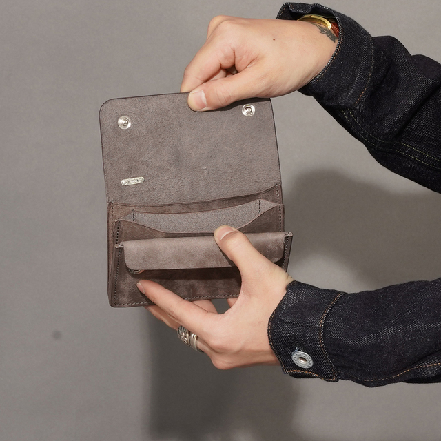 MOTOR / モーター「TRACKER'S MIDDLE WALLET / GRAY」イタリアン