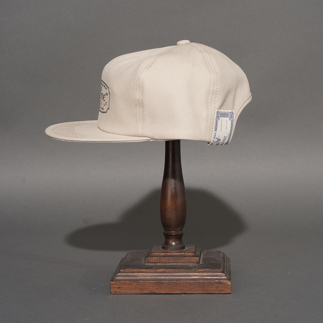 D-00004 / 「TRUCKER CAP / BEIGE」 ロゴトラッカーキャップ