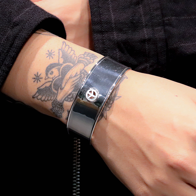 PORTER CLASSIC / ポータークラシック「PEACE INLAY SILVER BANGLE