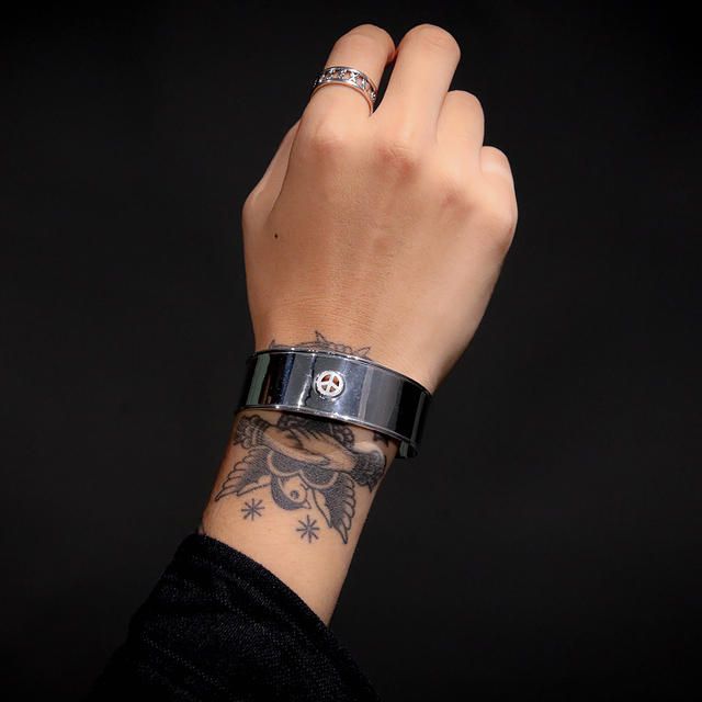PORTER CLASSIC / ポータークラシック「PEACE INLAY SILVER BANGLE