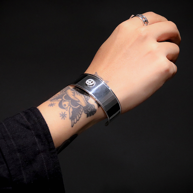 PORTER CLASSIC / ポータークラシック「PEACE INLAY SILVER BANGLE