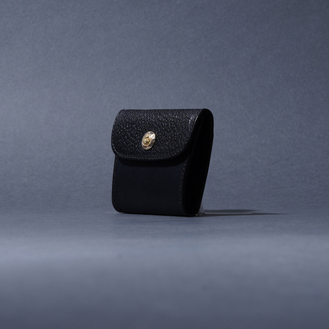 MOTO / モト「C2 HIGUMA×BELGIUM TAN LEATHER COIN CASE / BLACK」ヒグマ×ベルギーヌメレザー コインケース