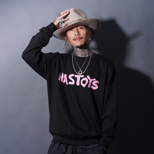 NASTOYS/ナストイズ「Brush Logo Crew Sweat / BLACK」クルーネックスウェット