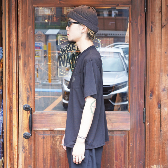 極美 TROPHY CLOTHING RD ヘンリーネックTシャツ ブラック44 極美 TROPHY CLOTHING RD ヘンリーネックTシャツ ブラック44