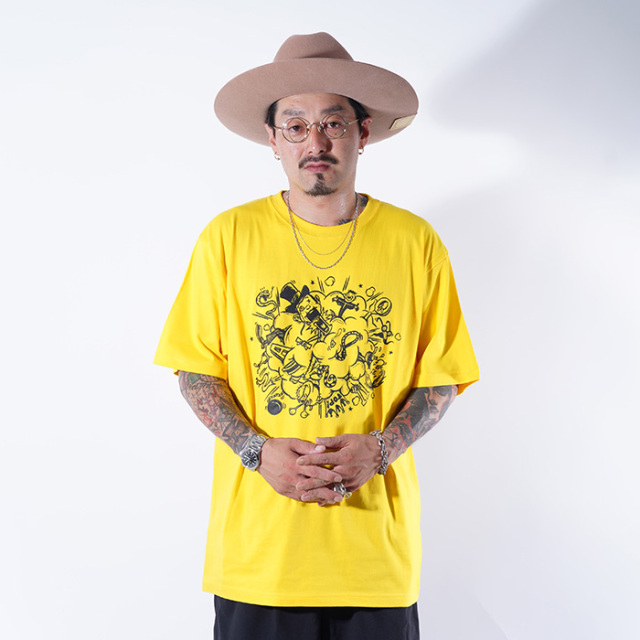 NASTOYS/ナストイズ「Play  S/S TEE / YELLOW」プリントS/S Tシャツ