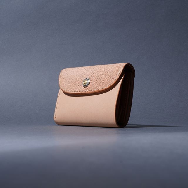 MOTO W6 ヒグマ✕ベルギーヌメ <NATURAL> ミドルウォレット MOTO / モト「W6 HIGUMA×BELGIUM CASE LEATHER MIDDLE WALLET
