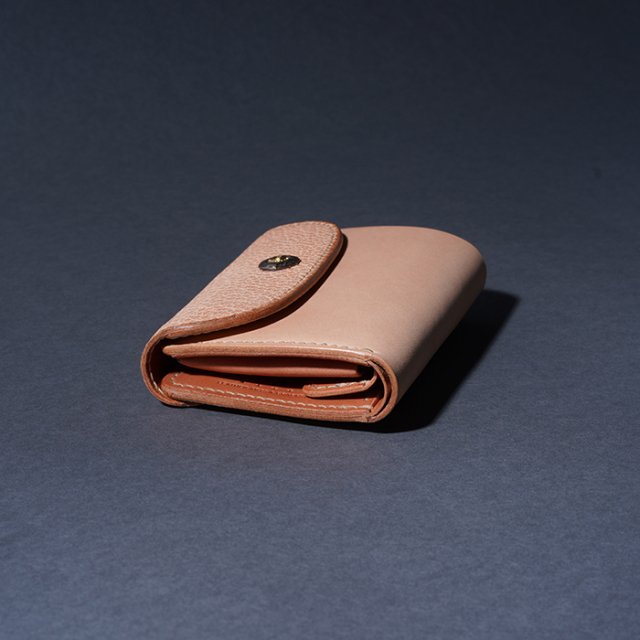 MOTO W6 ヒグマ✕ベルギーヌメ <NATURAL> ミドルウォレット MOTO W6 ヒグマ✕ベルギーヌメ ミドルウォレット
