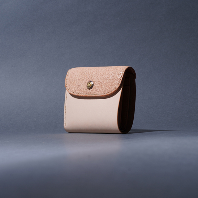 MOTO / モト「W5 HIGUMA×BELGIUM TAN LEATHER SHORT WALLET / NATURAL」ヒグマ×ベルギーヌメ ショートウォレット