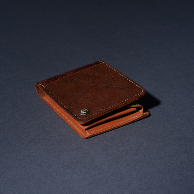 モト moto 二つ折り財布 レザー ブラック×キャメル系 MOTO/手染め2つ折りウォレット - T-bird