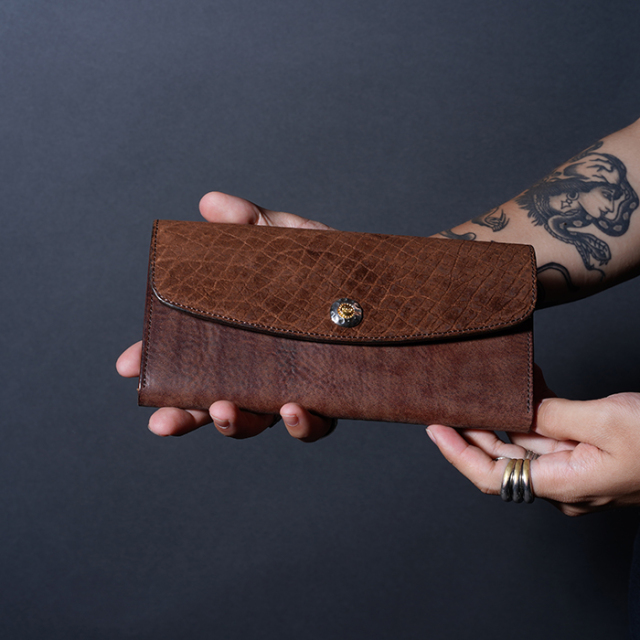 ヴィッセル神戸 オイルバケッタ 長財布 クリムゾン MOTO / モト「LW2 HIPPOPOTAMUS × OIL VACHETTA LONG WALLET