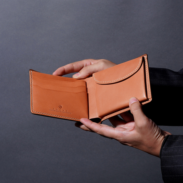 MOTO / モト「W1D HAND-DYED SHORT WALLET / BLACK」手染めショート