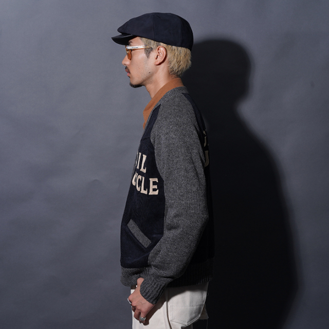 OLD CROW グラフィックニット OC5311 /「GASOIL AUTOCYCLE - ZIPPERED SWEATER / BLACK」ジップ