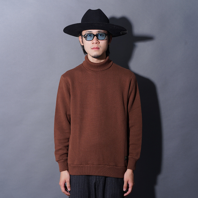 TROPHY CLOTHING/トロフィークロージング「Naval High Neck L/S Tee / BROWN」コットンニットハイネックL/S Tシャツ