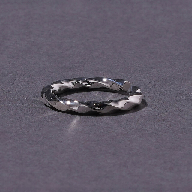 NASTOYS/ナストイズ「Twist-RING SMALL」925製シルバーリング